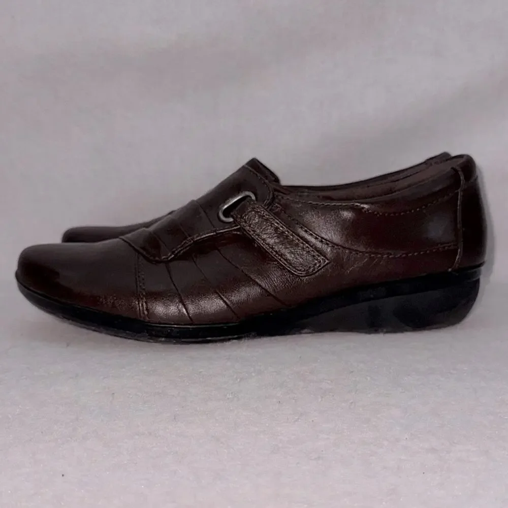 EUC Women’s Clarks Dark Brown Leather Slip-on Comfort Loafers size 8.5